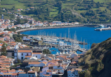 donde alojarse en faial